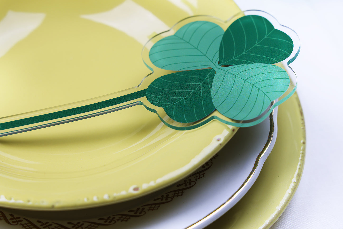 Ceramic fruit plate, Tavolozza collection, made by Virginia Casa Ceramiche