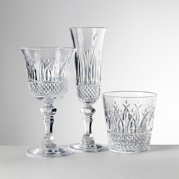Set bicchieri Italia trasparente di Mario Luca Giusti in cristallo acrilico: calice acqua, calice vino e flûte con decoro molato
