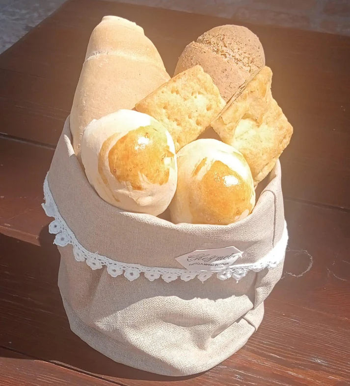 Chez Moi - Waxed linen food basket with cotton lace