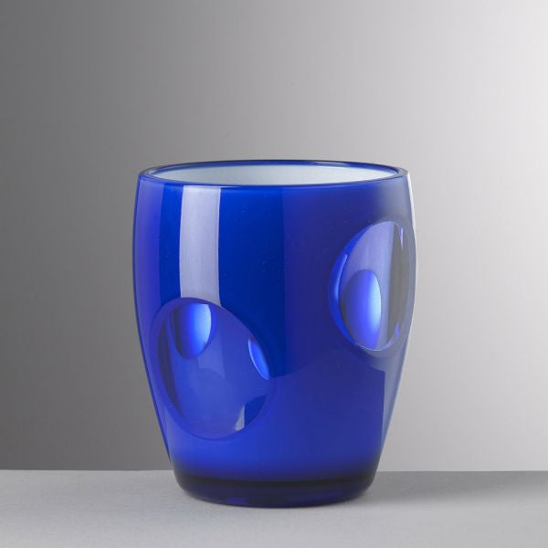 Bicchiere Fish Eye blu in acrilico con oblò trasparenti, design estivo Mario Luca Giusti