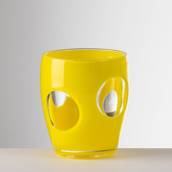Bicchiere Fish Eye giallo in acrilico con oblò trasparenti, design estivo Mario Luca Giusti
