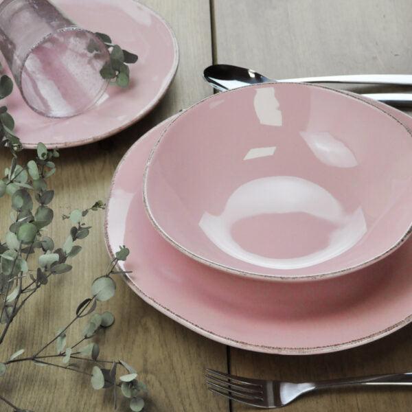 Servizio piatti rosa in ceramica artigianale linea Materia di Arcucci