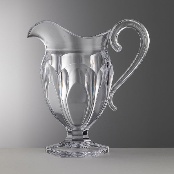 Brocca in cristallo sintetico trasparente firmata Mario Luca Giusti - design italiano elegante