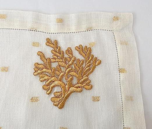 Placemat with matching napkin in LINEN BISSO, Coral White / Gold
