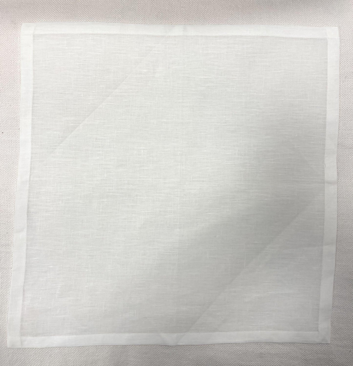 Placemat with matching napkin in LINEN White / Yellow Corners