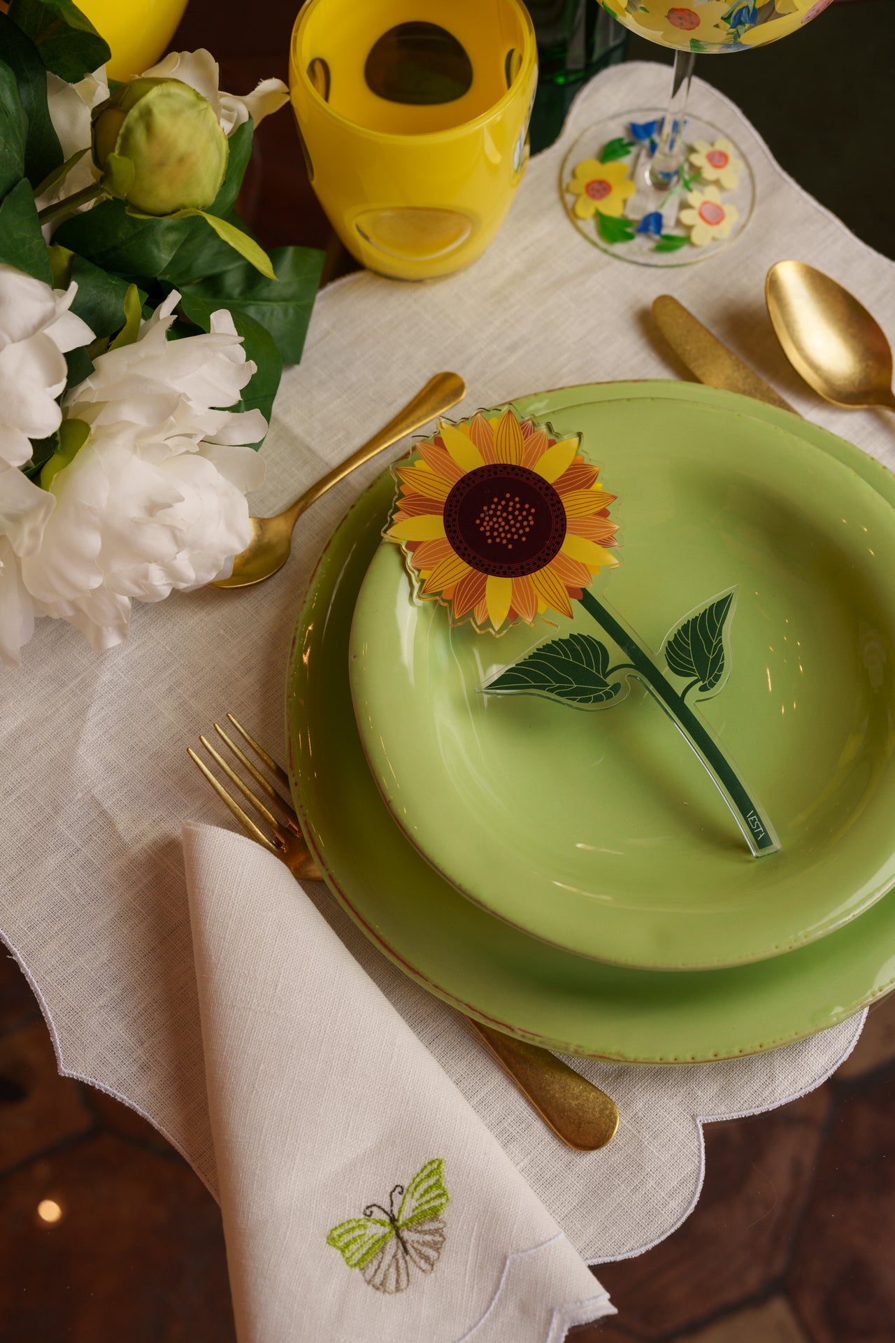 Ceramic fruit plate, Tavolozza collection, made by Virginia Casa Ceramiche