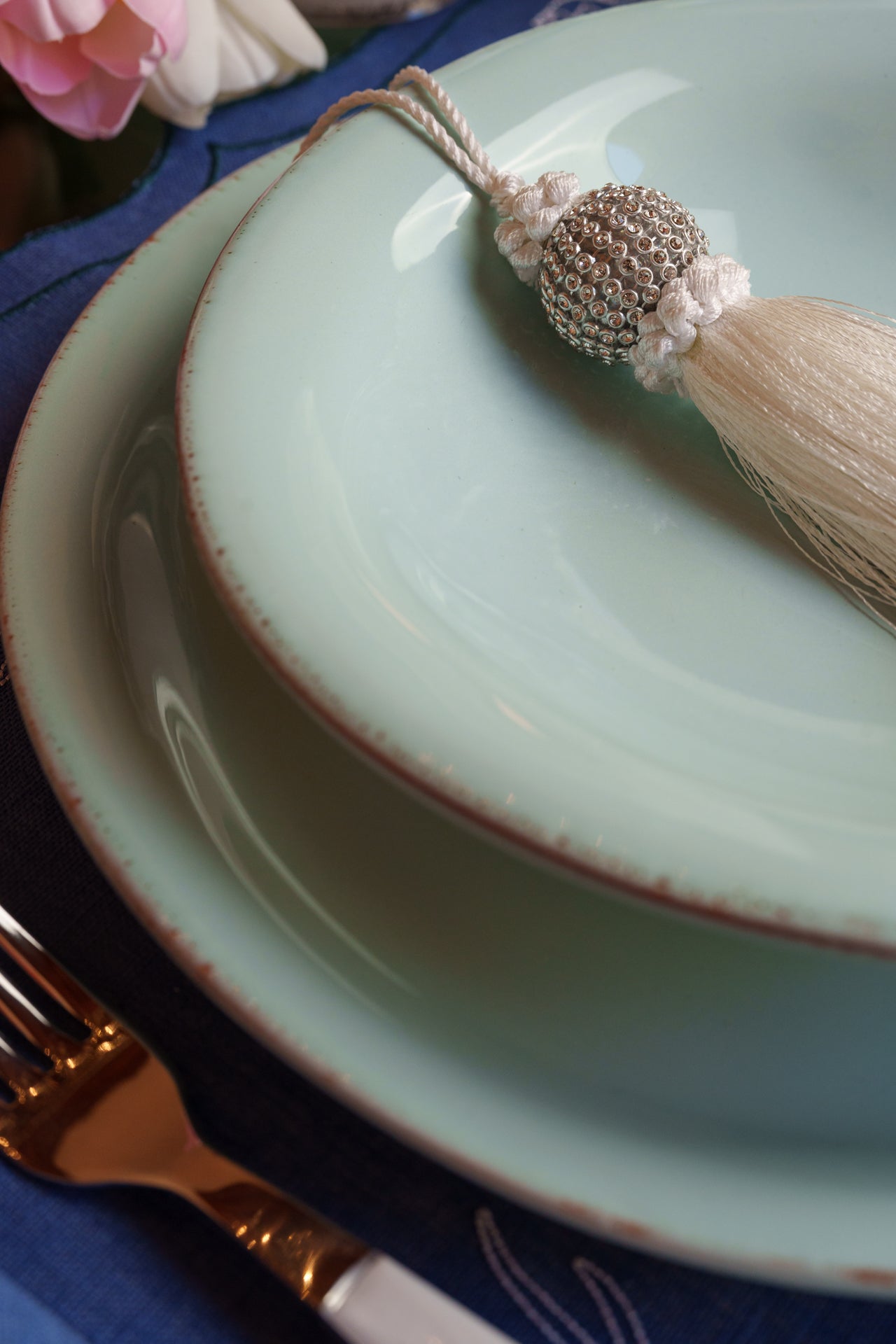 Ceramic fruit plate, Tavolozza collection, made by Virginia Casa Ceramiche