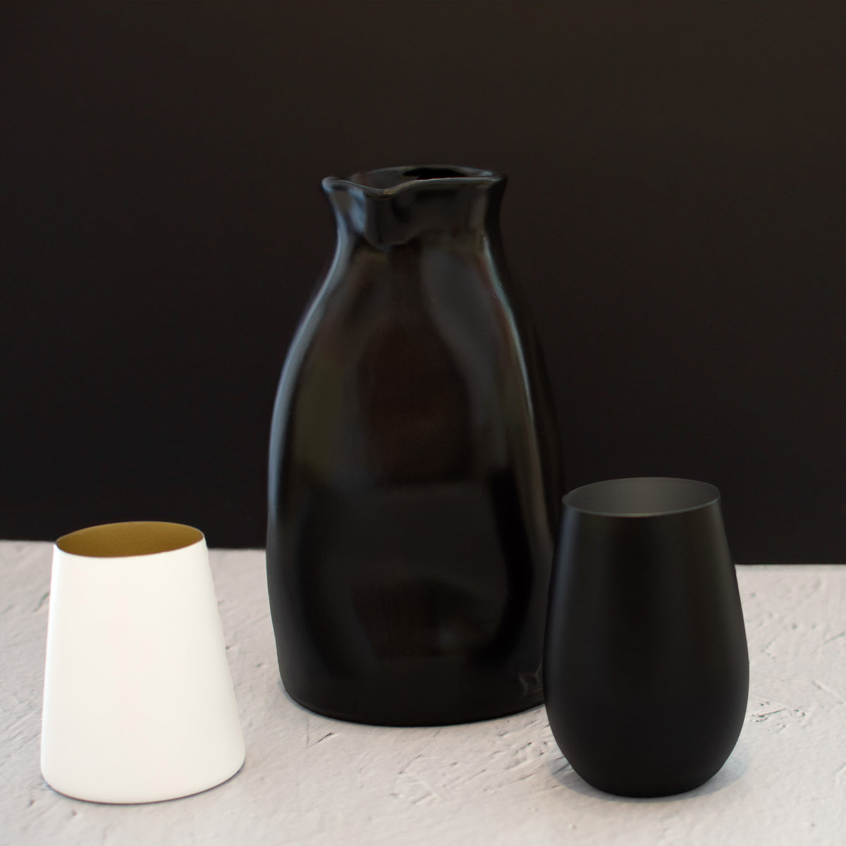 Caraffa Dutchdeluxes nera: eleganza pura e design senza tempo