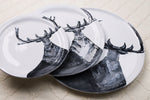 Piatti in ceramica artigianale linea Cervo di Virginia Casa, frutta, piano e presentazione dipinti a mano con motivo cervo