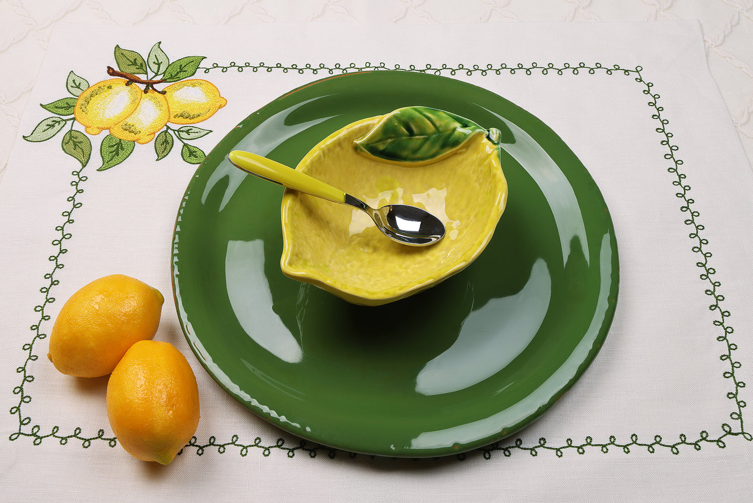 Coppetta Limone in ceramica: freschezza e artigianato sulla tua tavola