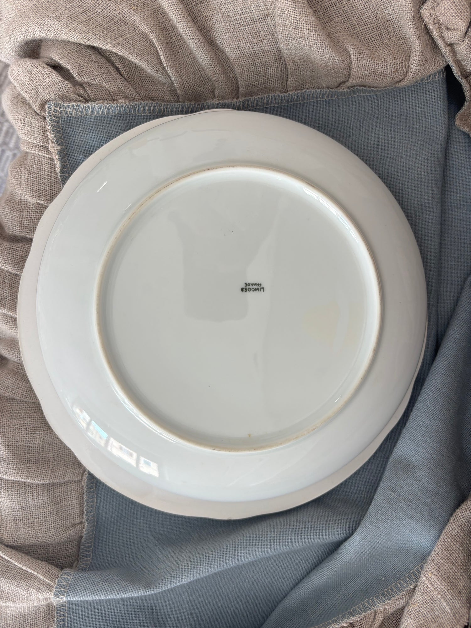 Retro piatto vintage in porcellana con marchio Limoges France

