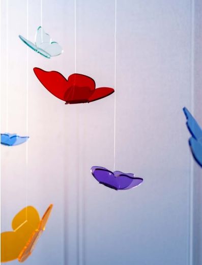 Set Funny Butterlies Vesta da 3 farfalle in cristallo acrilico colorato, misure diverse, decorazioni tridimensionali da parete o regalo elegante