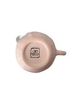 Fondo ampolla olio in ceramica bianca artigianale con firma Virginia Casa