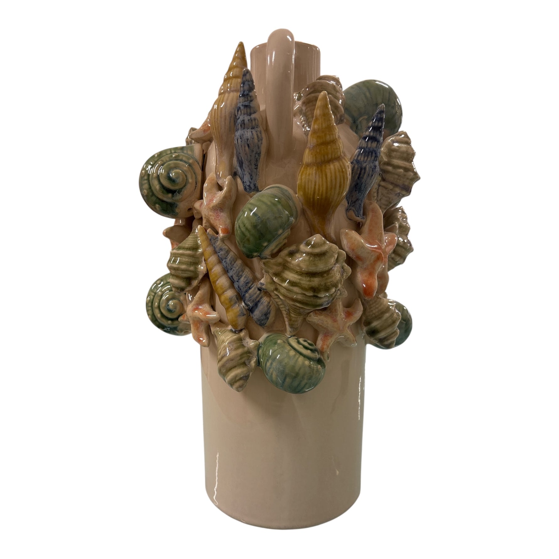 Vaso decorativo in ceramica con conchiglie in rilievo e smalti lucidi, ispirazione mare e fondali marini
