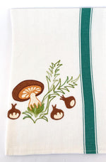 Asciuga piatto con castagne e fungo e riga verde