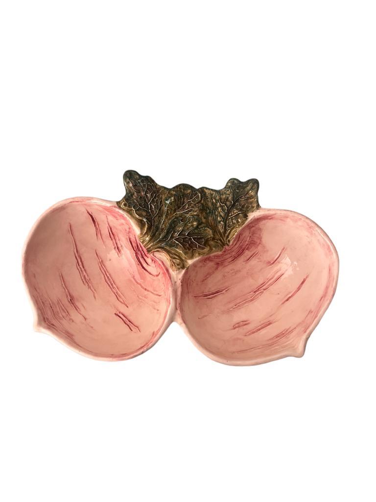 Ciotola doppia in ceramica a forma di rapa con foglie – Virginia Casa