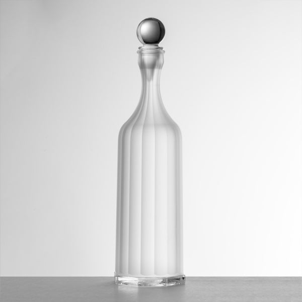 Bottiglia Bona in cristallo acrilico trasparente con tappo trasparente – Mario Luca Giusti