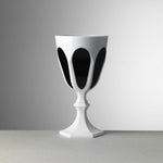 Calice Forte dei Marmi bianco con dettagli neri in acrilico di Mario Luca Giusti
