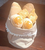 Cestino in lino cerato con pizzo in cotone fatto a mano Chez Moi – disponibile in due colori eleganti