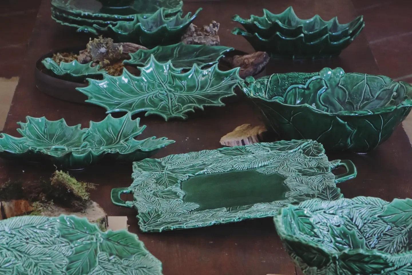 Saladier en céramique, aiguilles et houx, couleur : vert