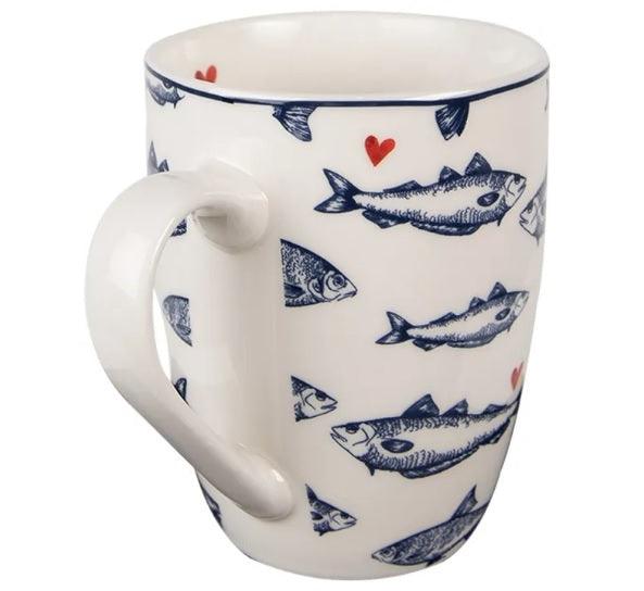 Mug Claire & Eef in ceramica bianca decorata con pesci blu e cuori rossi, stile marino, particolare manico