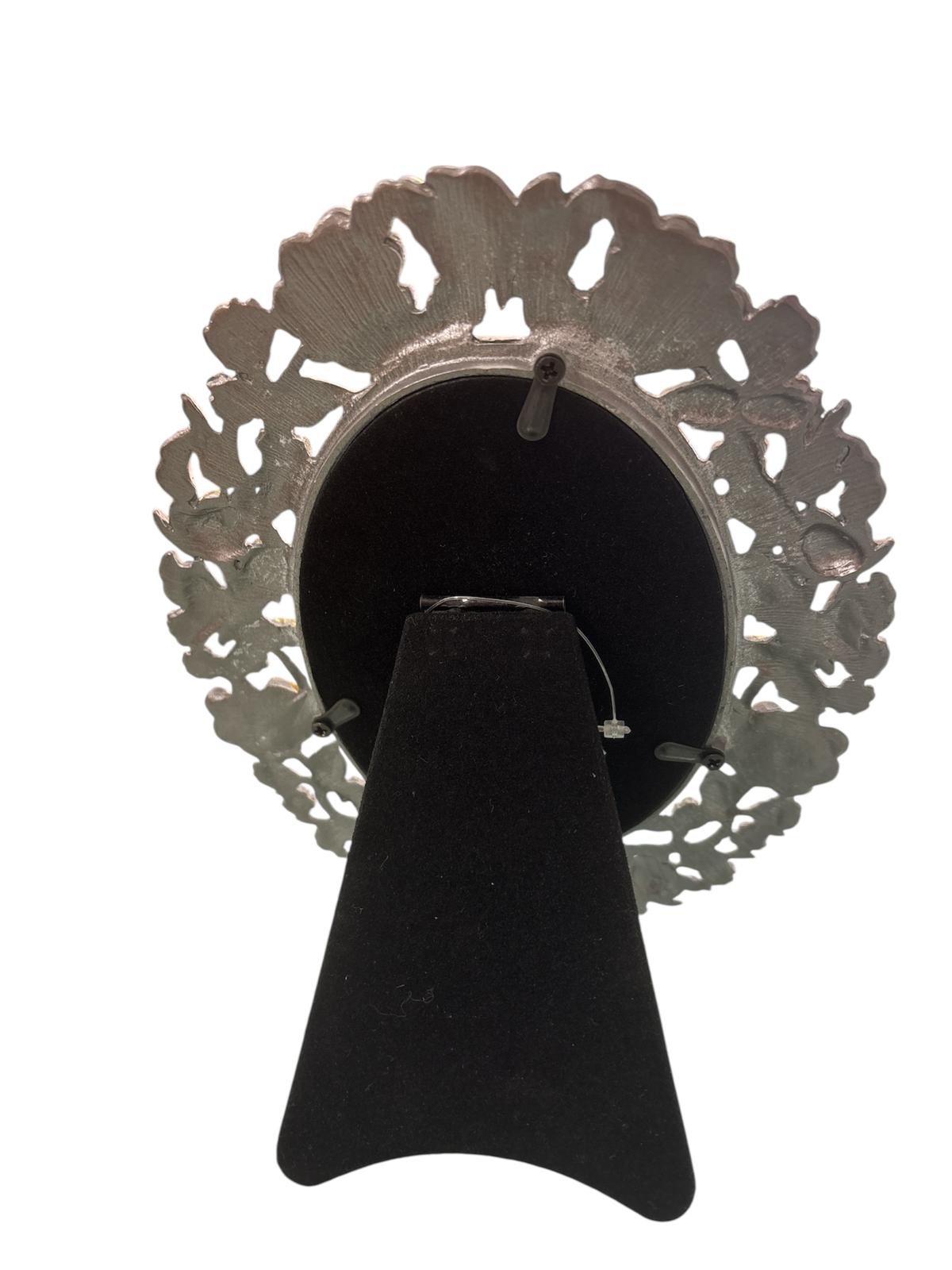 Retro cornice shabby chic Meander con supporto in velluto nero