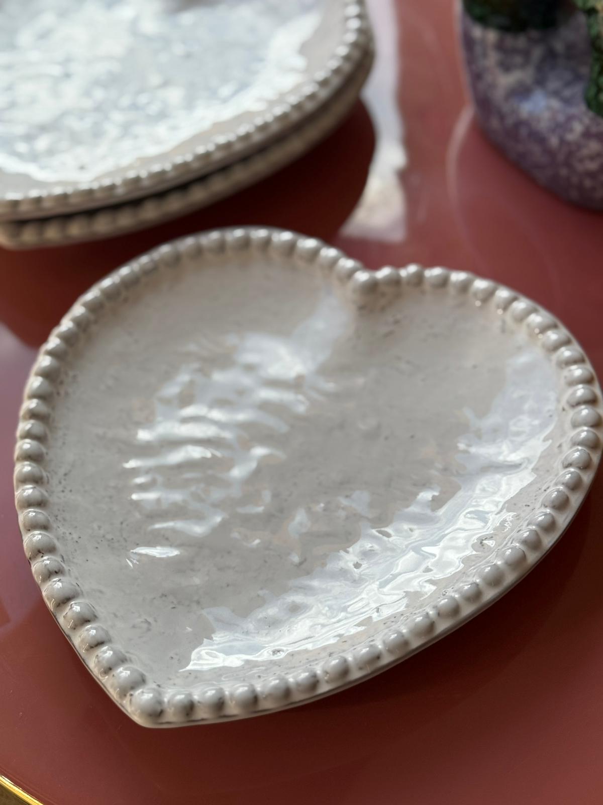 Piatto cuore Virginia Casa: romanticismo artigianale per la tua tavola