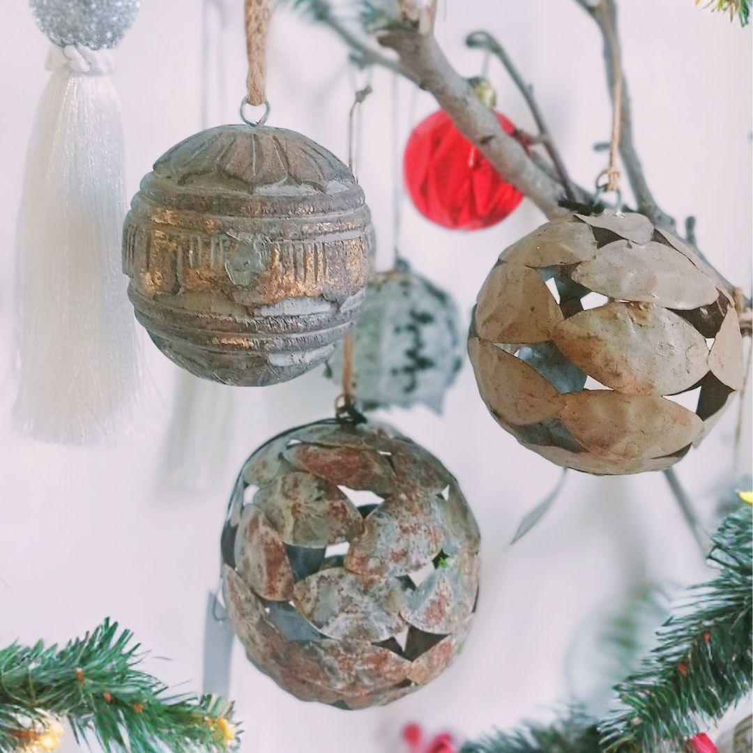 Vintage Iron Christmas Decoration, Chestnut Leaves
