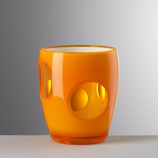 Bicchiere Fish Eye arancio in acrilico con oblò trasparenti, design estivo Mario Luca Giusti