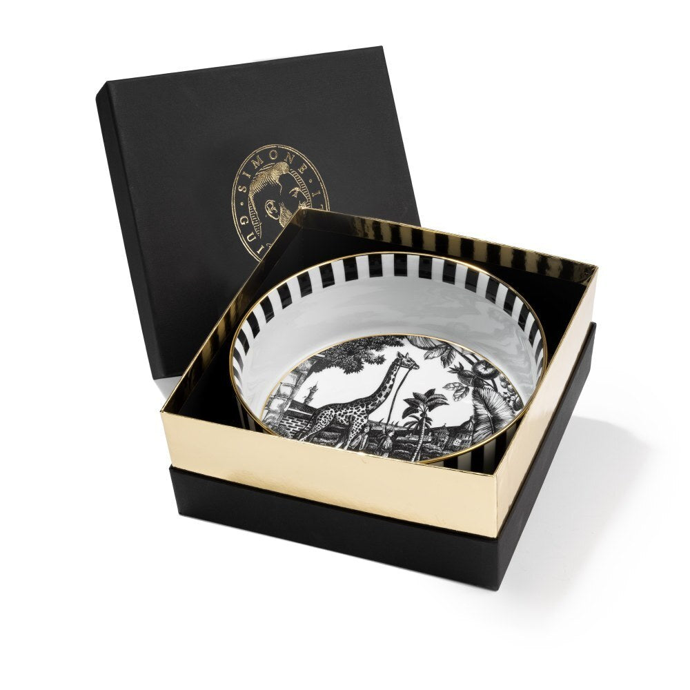 Insalatiera Souvenirs de Voyage Simone Guidarelli presentata in elegante confezione regalo nera e oro con decoro illustrato interno