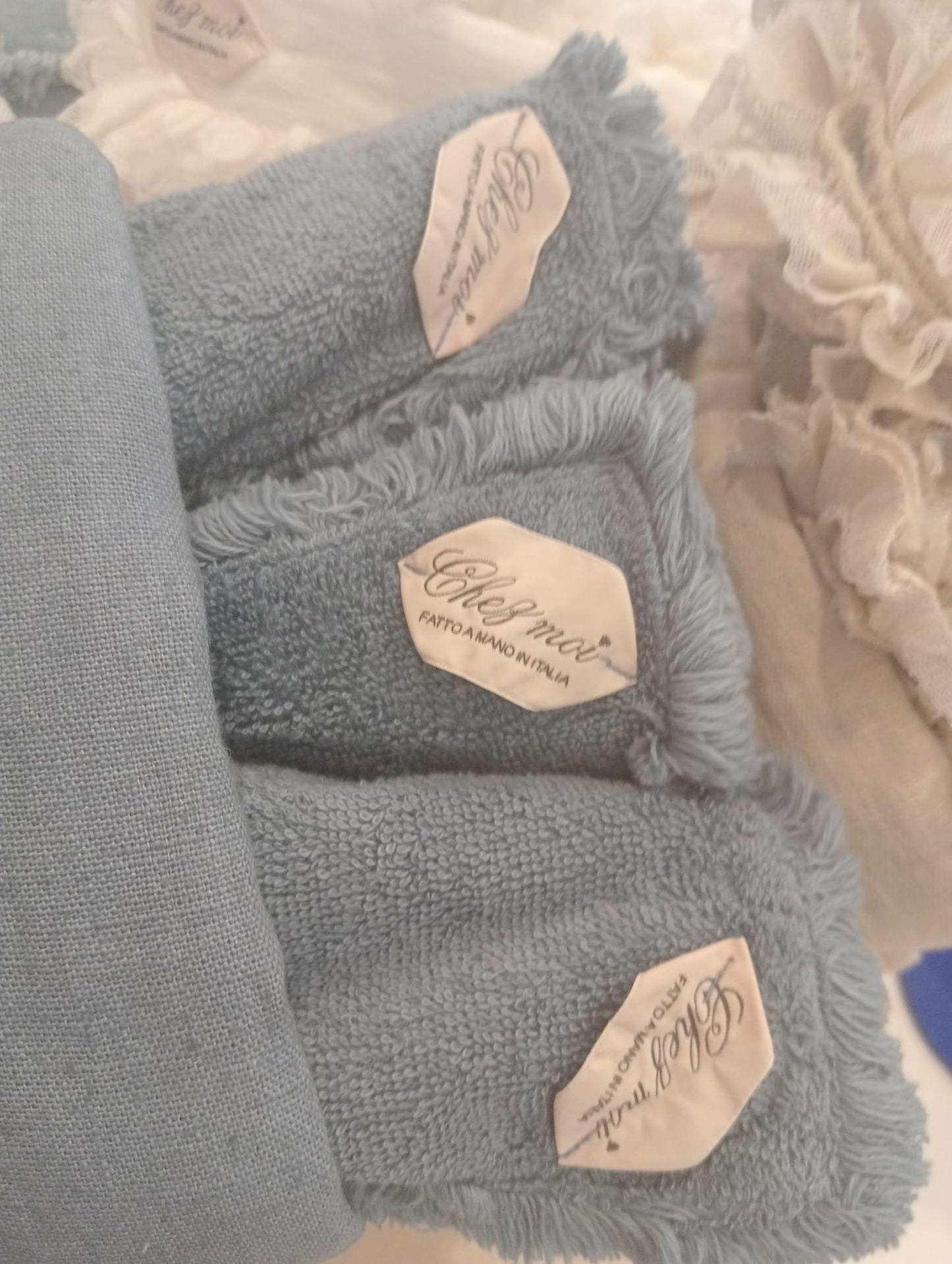 Set de 3 serviettes de bain Lavette avec élégant sac en lin, couleur : Bleuet, 100% Made in Italy - Chez Moi