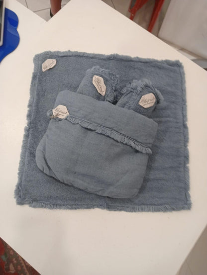 Set de 3 serviettes de bain Lavette avec élégant sac en lin, couleur : Bleuet, 100% Made in Italy - Chez Moi