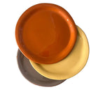 Piatti piani arancio, ocra e grigio in ceramica artigianale linea Tavolozza Virginia Casa, fatti e smaltati a mano