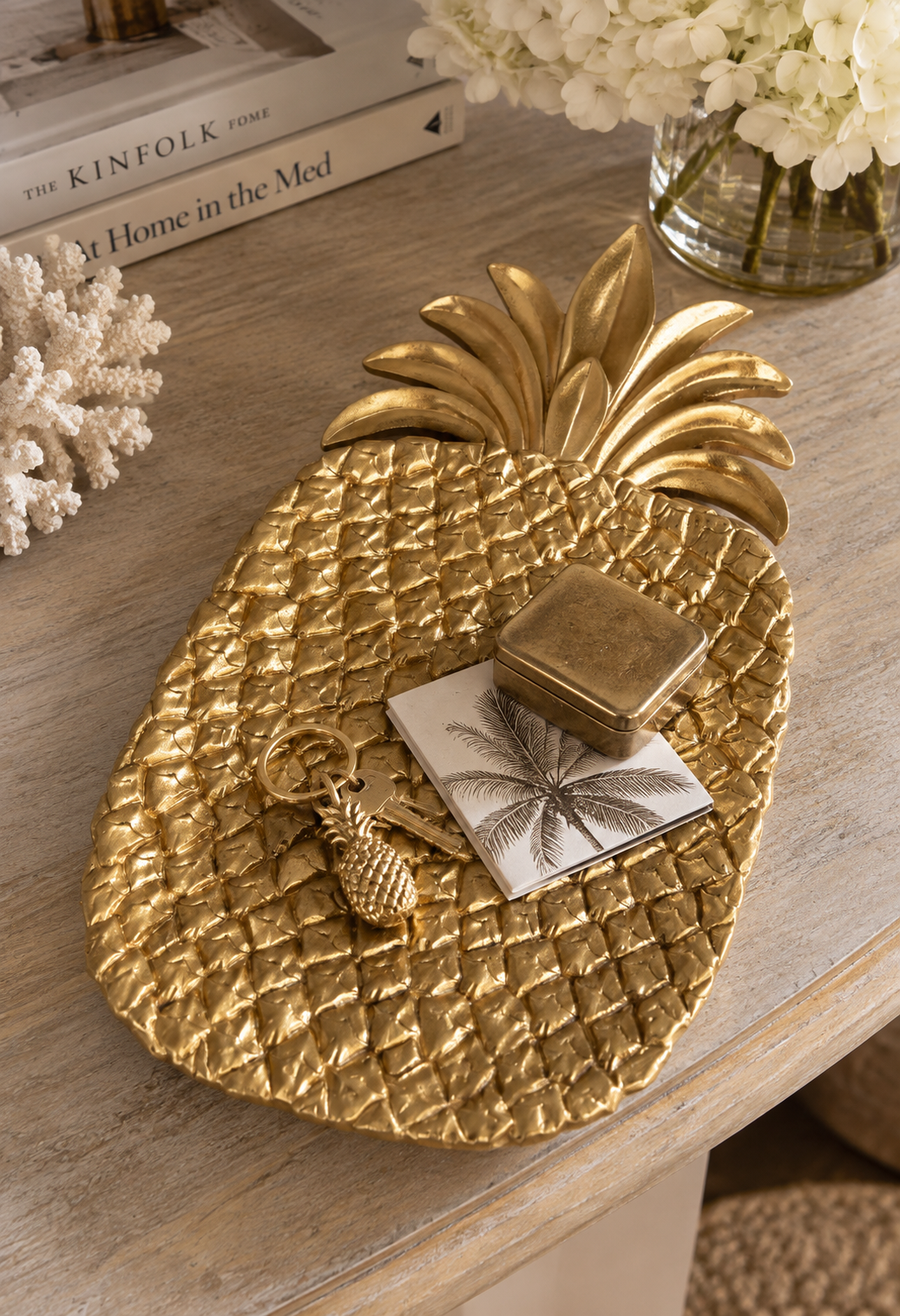 Vassoio decorativo Ananas in legno e resina dorata – eleganza tropicale con stile