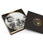Piatto fondo Simone Guidarelli Imperial Garden con confezione regalo nera e dettagli oro.