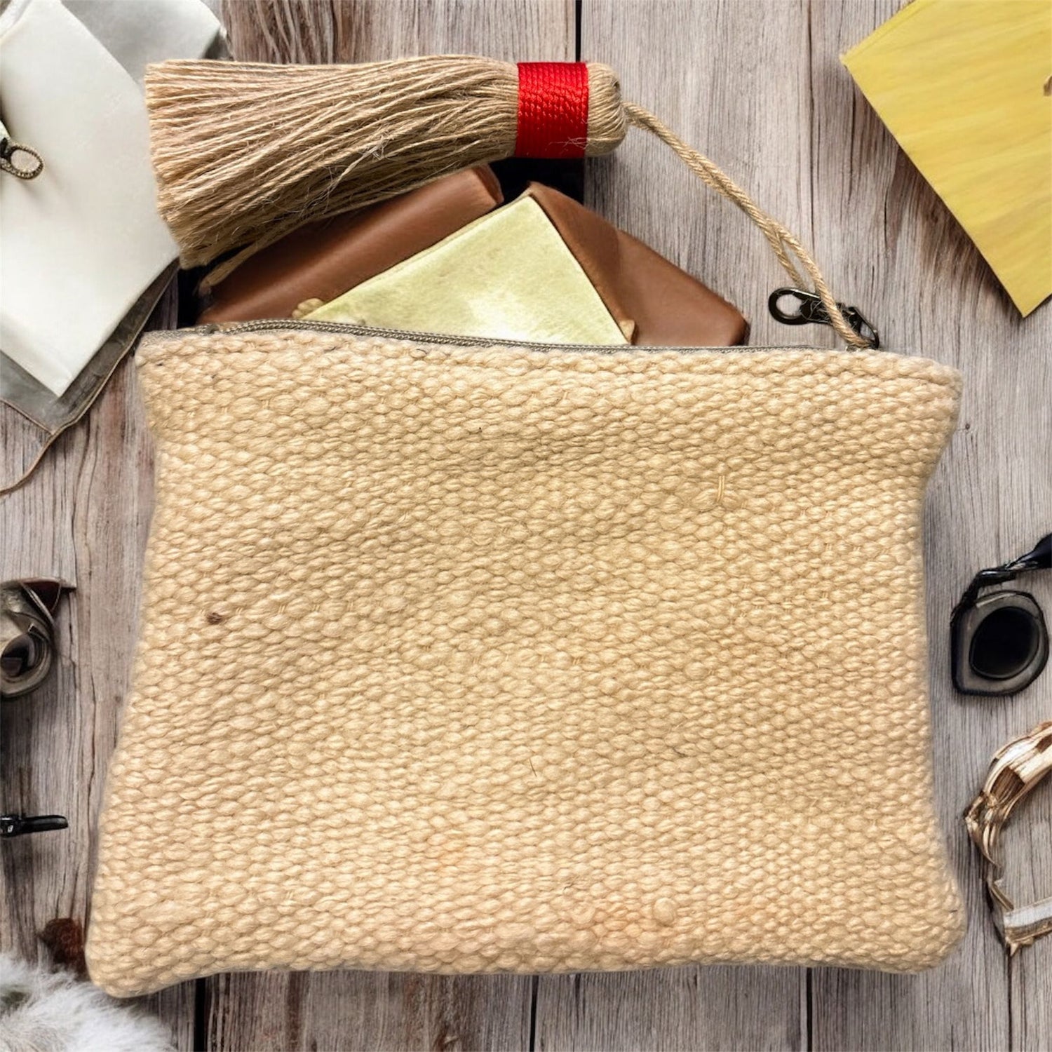 Retro pochette in tessuto berbero vintage Marika Selection color panna, accessorio artigianale sostenibile