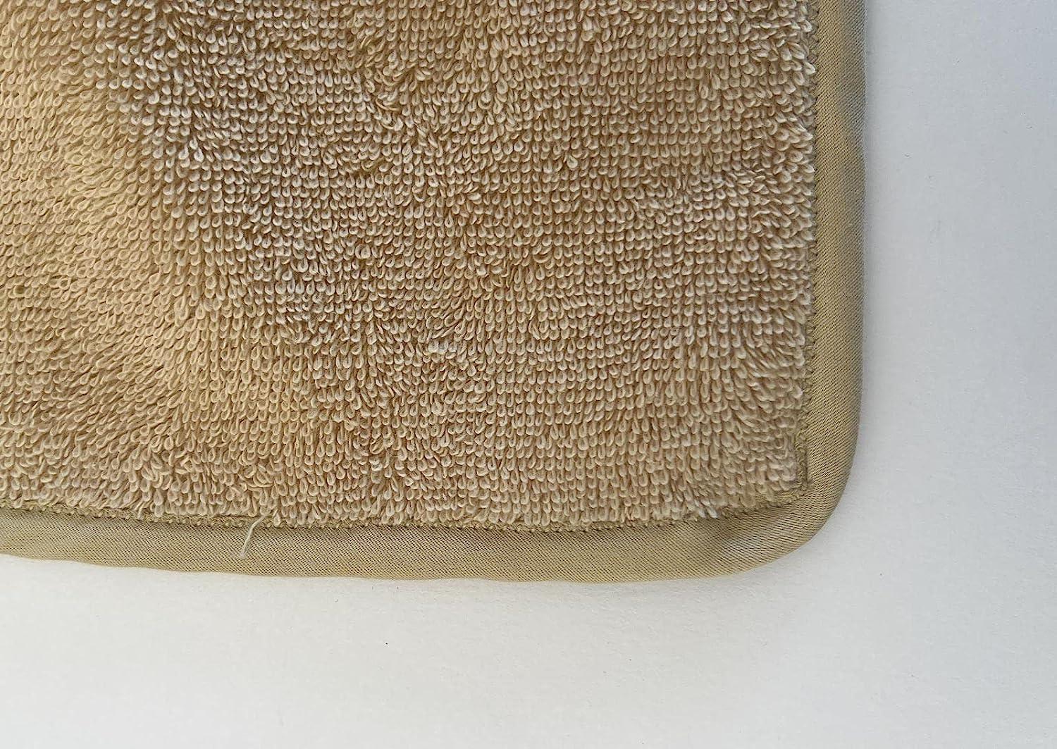 Dettaglio angolo rifinito a mano di asciugamano ospite in spugna artigianale – Linea Stelle Marine