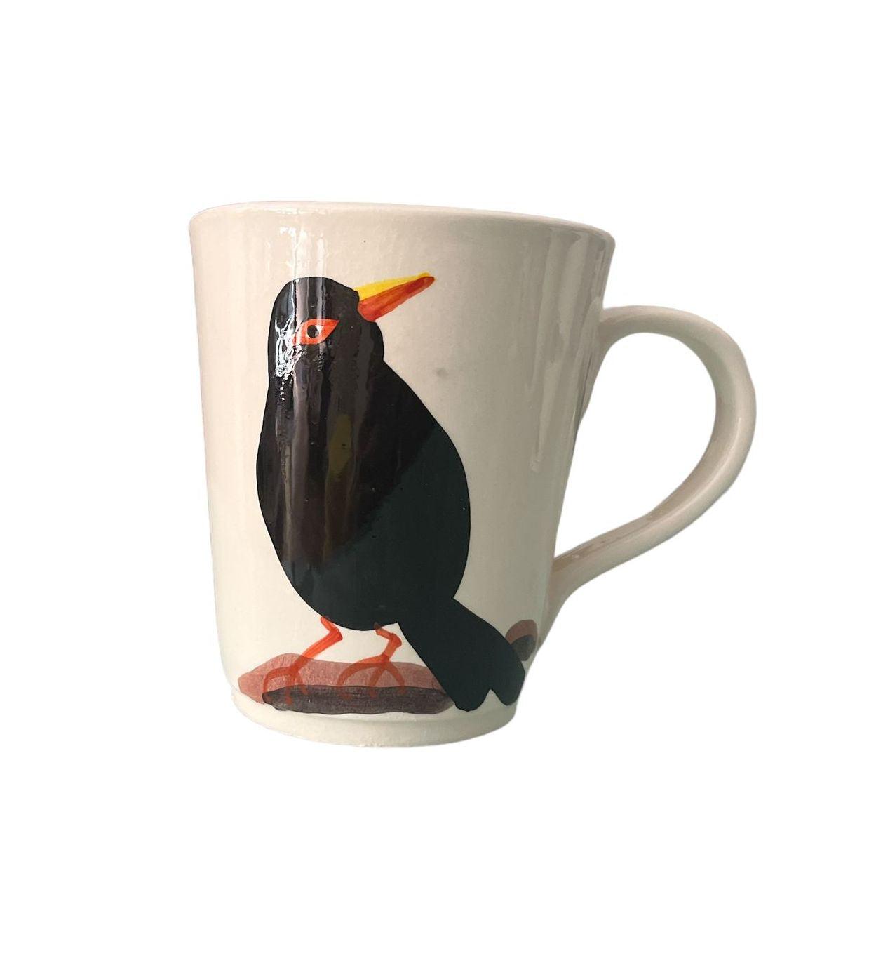 Tazza in ceramica linea Selva Virginia Casa con merlo nero dipinto a mano