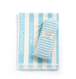 Telo mare Delmor Green Petition a righe azzurro e bianco con pouch coordinata, 100% riciclato

