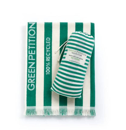 Telo mare Delmor Green Petition a righe verde e bianco con pouch coordinata, 100% riciclato