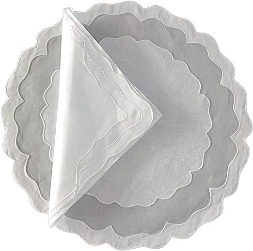 Set americano rotondo in organza con onde ricamate e tovagliolo piegato