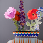 Funny Flowers di Vesta in vaso, esplosione di colore e design